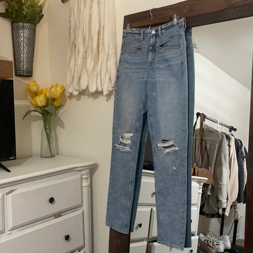 American Eagle size 6 X-Long mom jeans